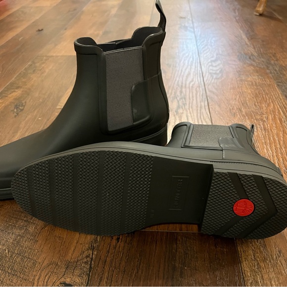 Hunter Black Chelsea Rain Boots